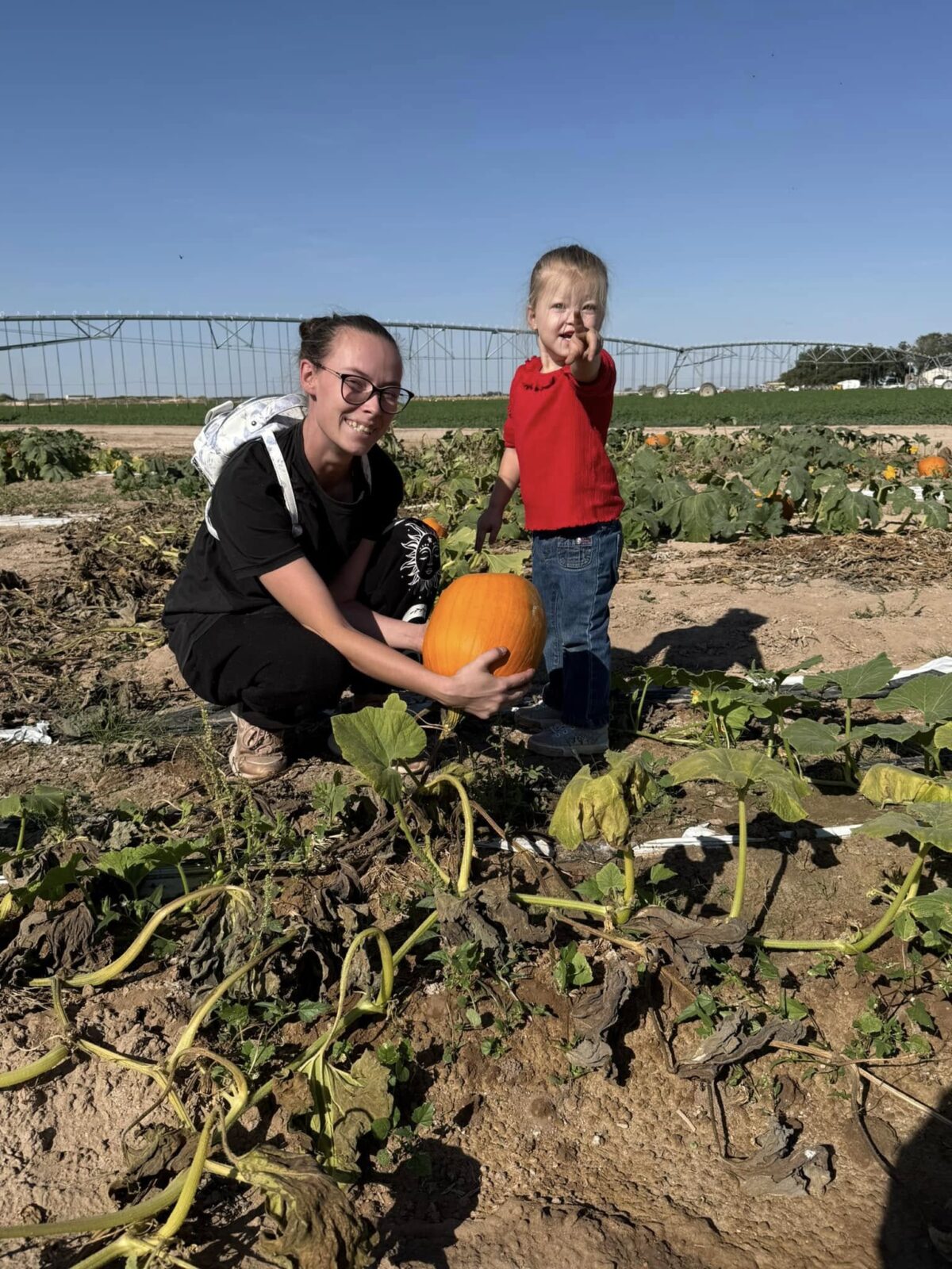 pumpkinpointingkid